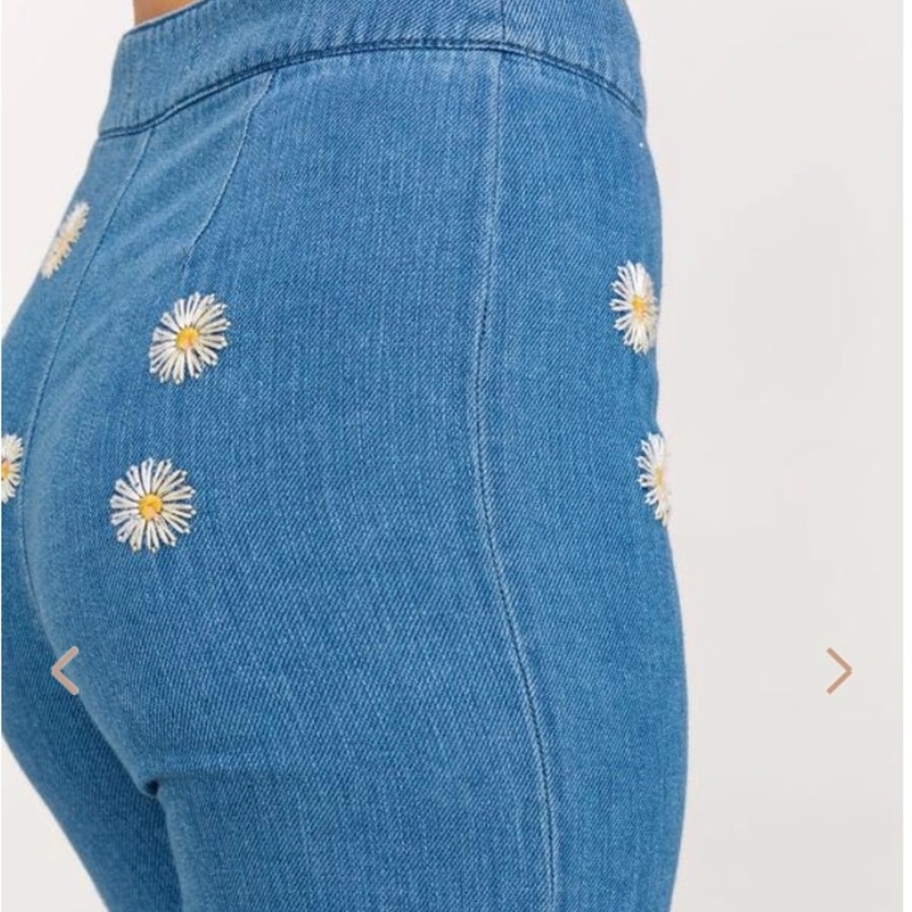 SOLD Free People Daisy Fields Jeans